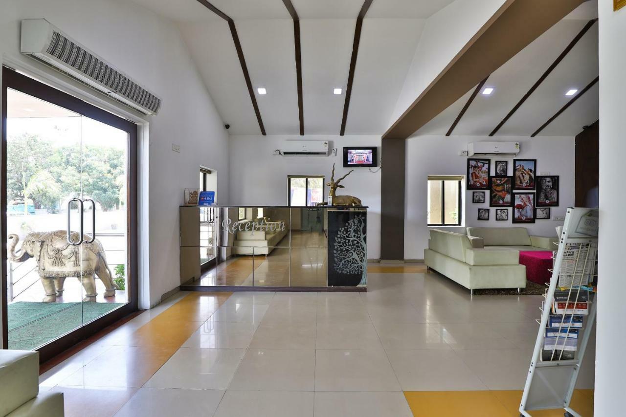 Banyan Paradise Resort Vadodara Eksteriør billede